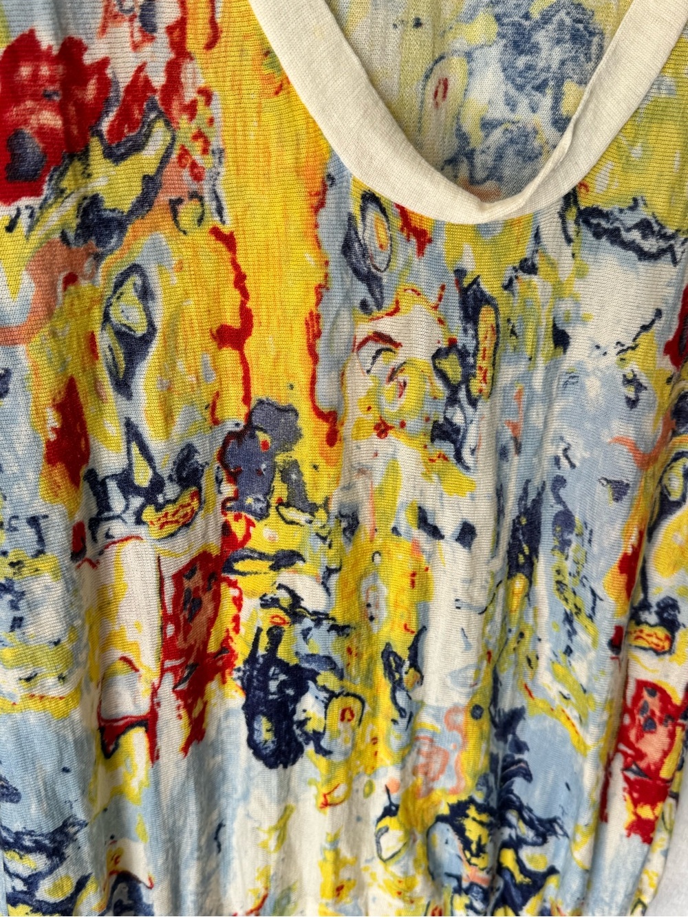 Moth Abstract Painterly V-Neck Wool Lightweight Tunic in Yellow, Red, Blue - Picture 4 of 7